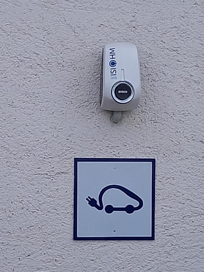 Auberge Des Chasseurs Echenevex Luaran gambar