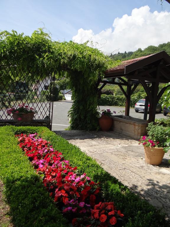 Auberge Des Chasseurs Echenevex Luaran gambar